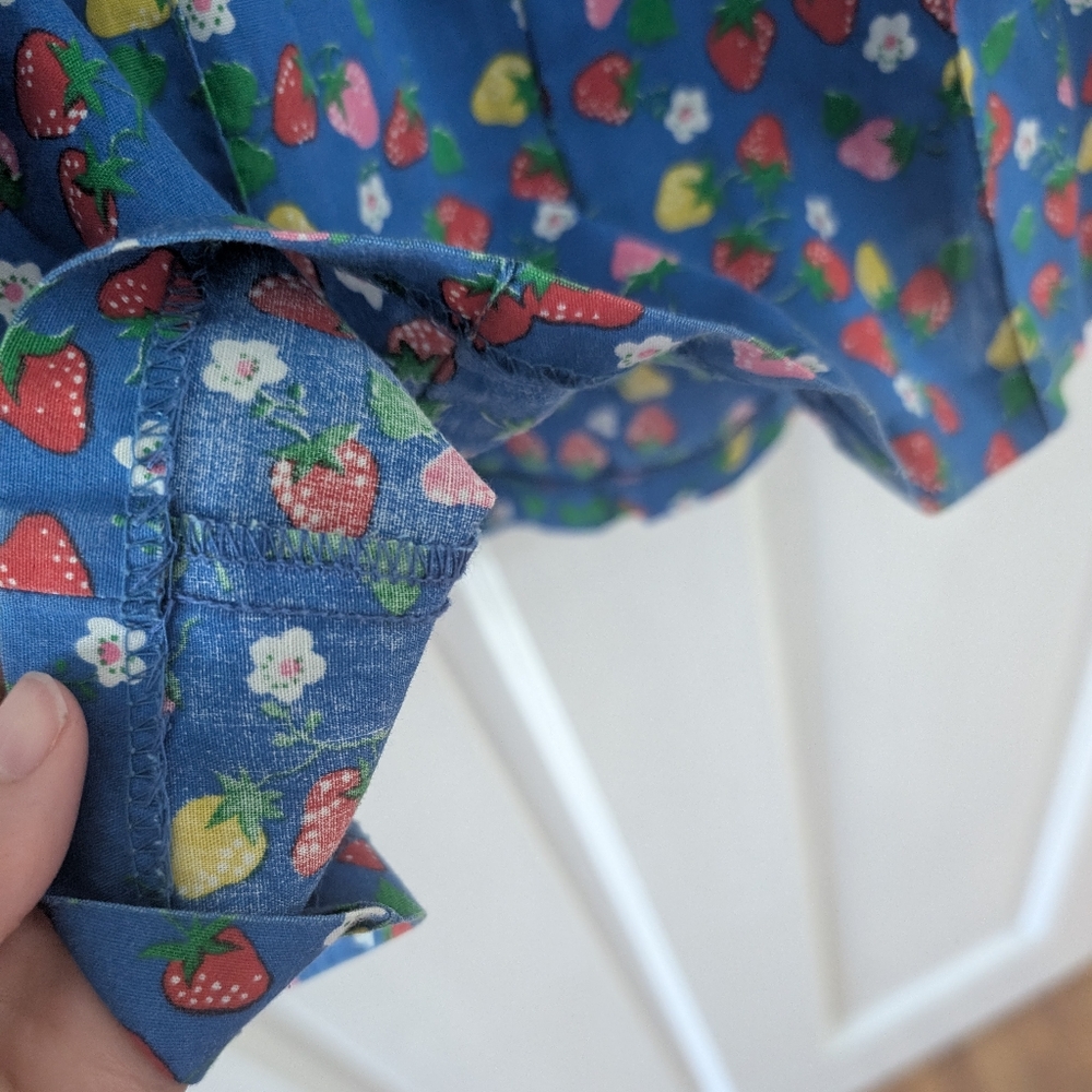 Modcloth Vintage - Strawberry Cotton Skirt by Copley Square Ltd - 1970s - Picture 6 of 8